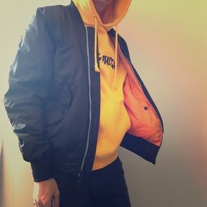 Alpha MA-1 bomber jacket size Medium